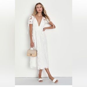 Lulus Flourishing Blossoms White 3D Floral Backless Midi Dress, size Large